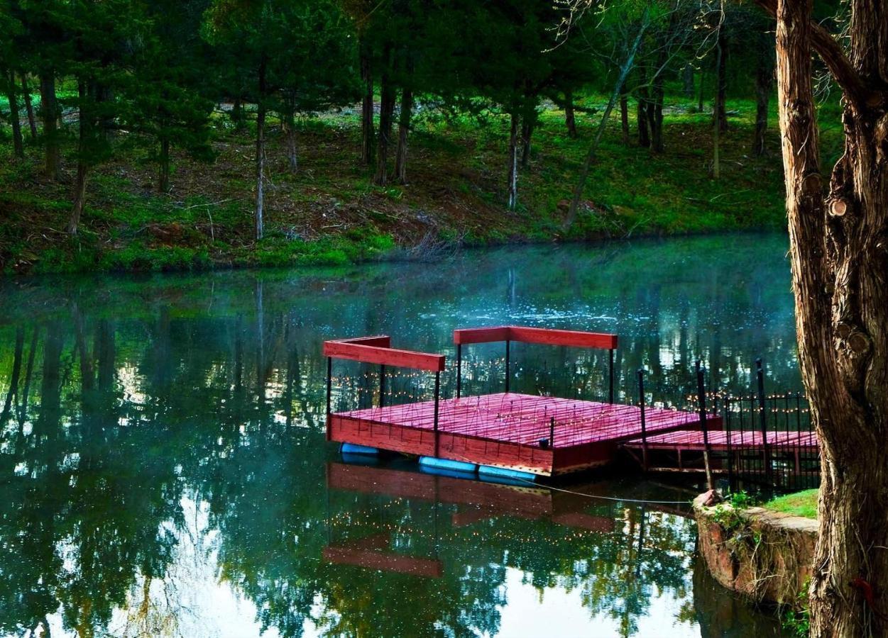 The Monastery At Forest Lake Оклахома Сити Екстериор снимка